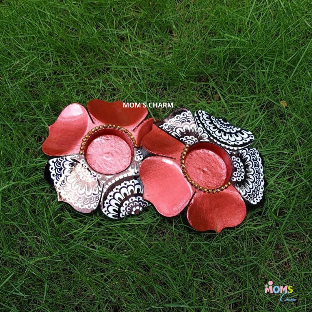 Flower Cutout Tea Light Holders - Set of 3 - Image 11