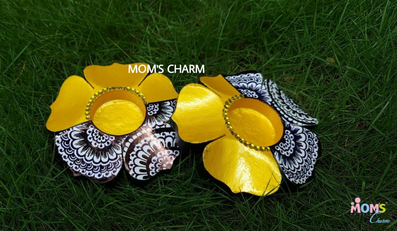 Flower Cutout Tea Light Holders - Set of 3 - Image 10