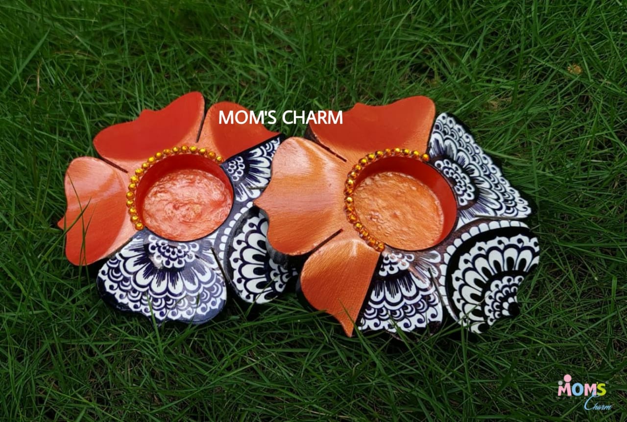 Flower Cutout Tea Light Holders - Set of 3 - Image 9