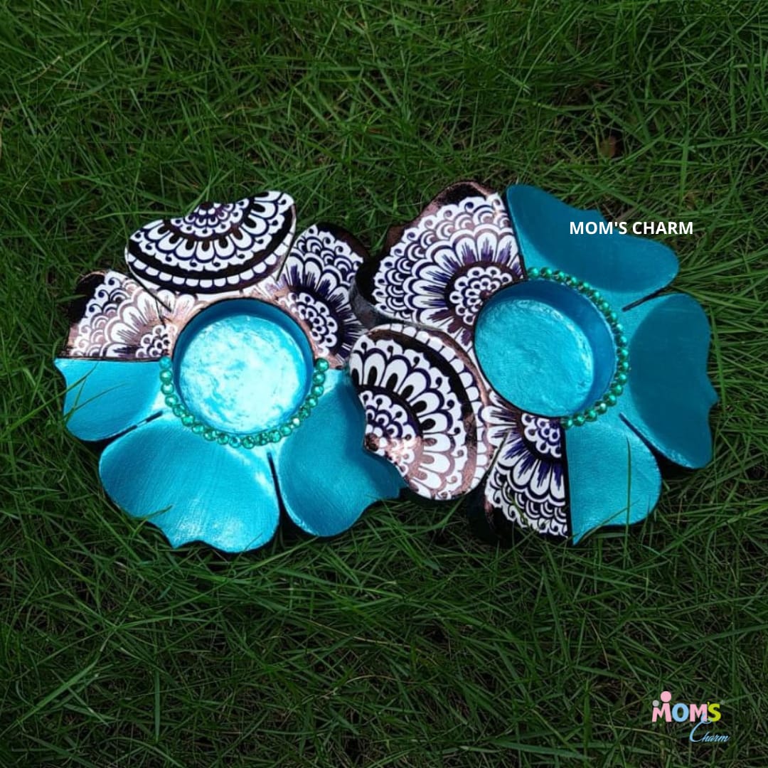 Flower Cutout Tea Light Holders - Set of 3 - Image 6
