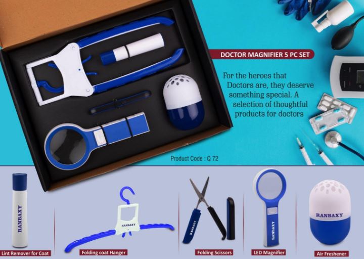 Q72 – Doctor Magnifier set: Folding Coat hanger, Lint remover, Folding scissors, LED Magnifier, Capsule shape Air freshener | 5 pc set